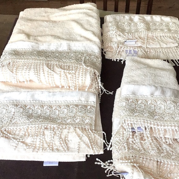 Croscill Bath 6 Croscill Towels Poshmark